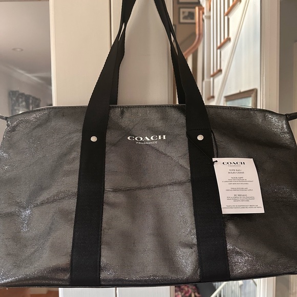 NWT Coach Gunmetal Metallic Gray Duffle Bag Travel Gym Carry On - Picture 1 of 5